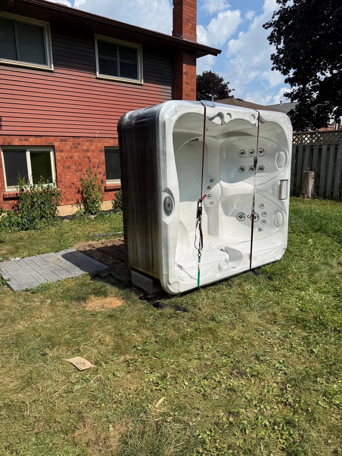 Hot tub removal illustration