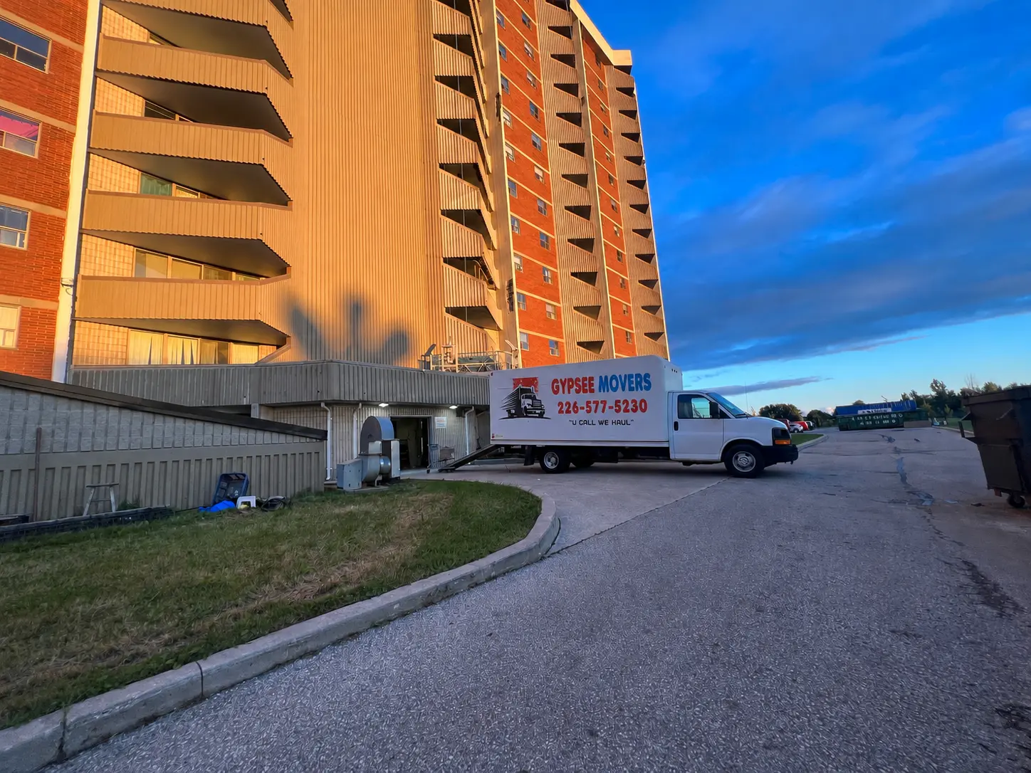Branded Gypsee Movers apartment moving truck in London