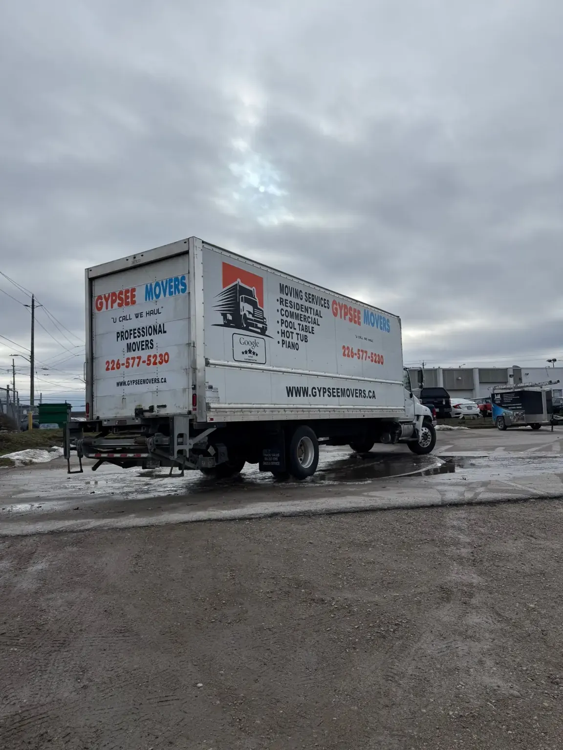 Gypsee Movers truck ready for a long-distance moving route