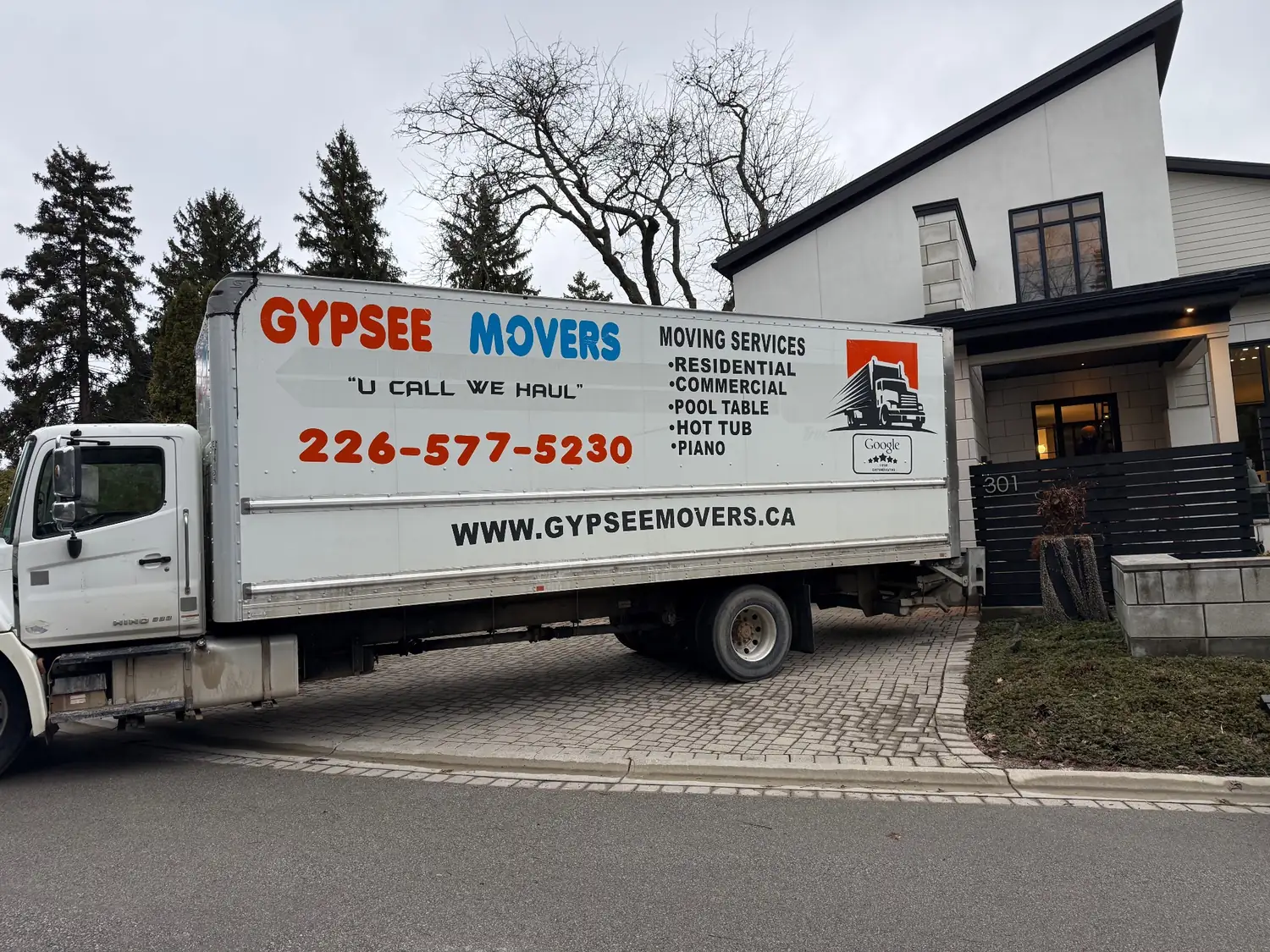Commercial moving crew for business relocation in London Ontario