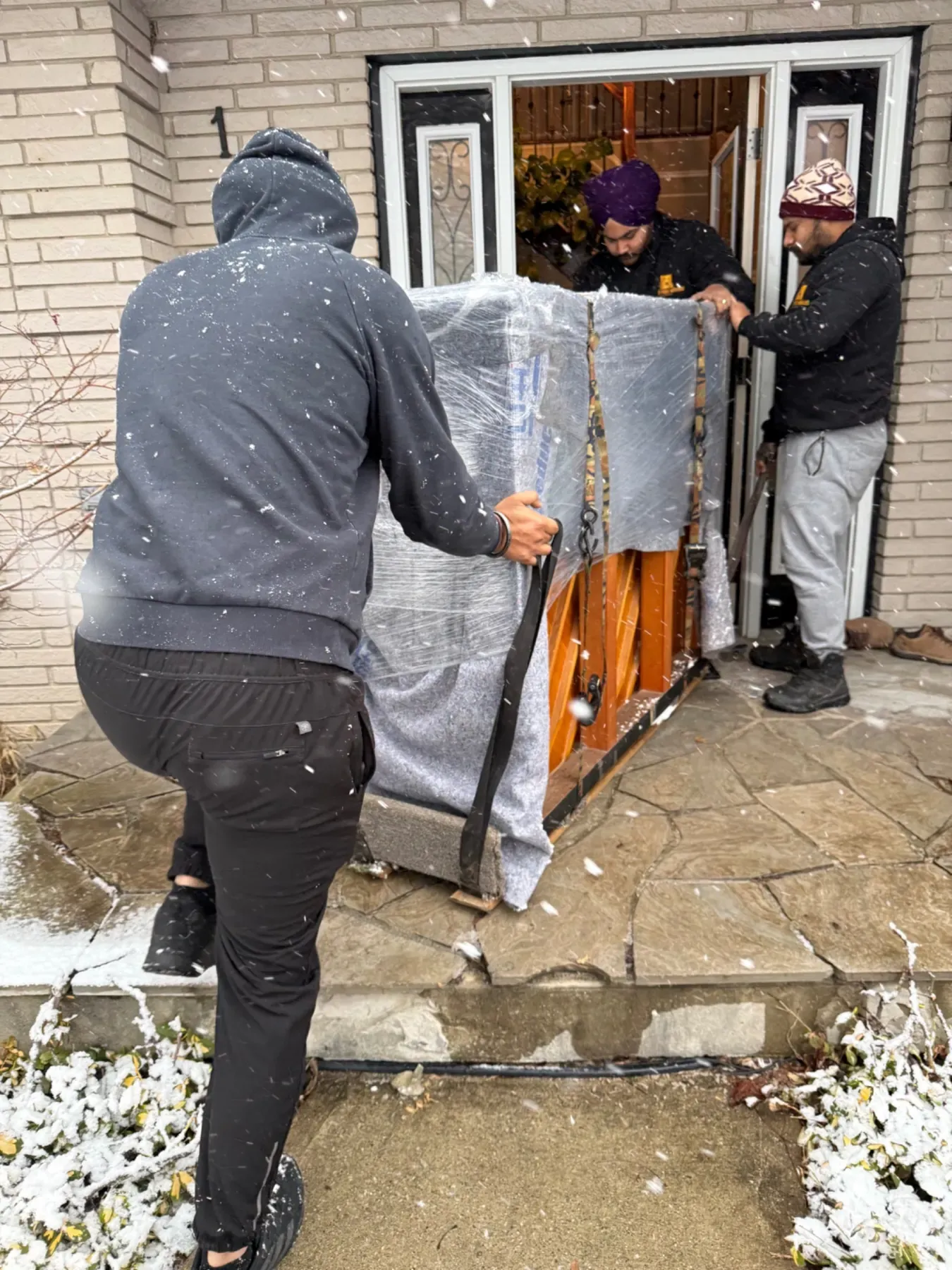 Snowstorm piano moving from London Ontario to St Thomas Ontario